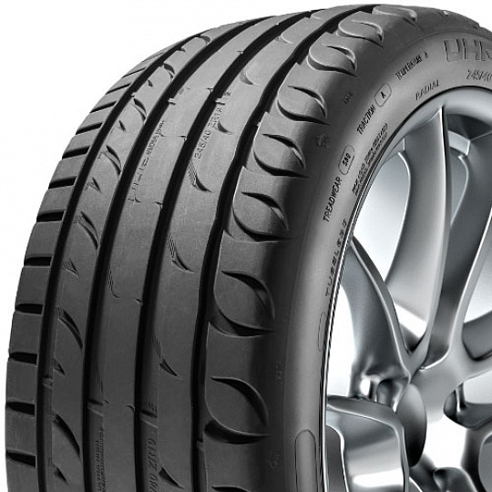 Sebring Ultra High Performance 215/45 ZR 18 93W